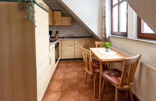 Kleinschmalkalden Apartment | Gemütliche Ferienwohnung Direkt am Rennsteig. Fewo mit Kamin und Terrasse