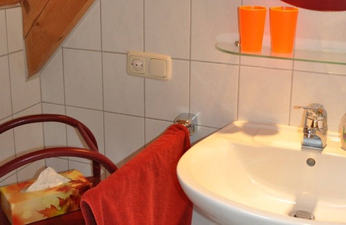 Leutershausen Apartment | Gemütliche, großflächige 70 qm Ferienwohnung für 4 Personen, gut geeignet für Familien,voll ausgestattete Küche