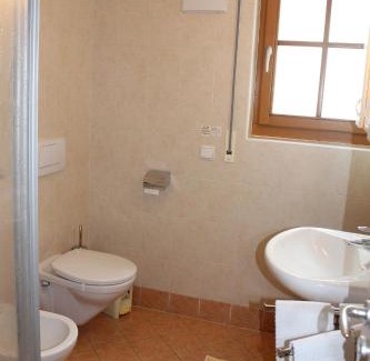 Santo Stefano Apartment | Gemütliche Ferienwohnung Für Vier Personen