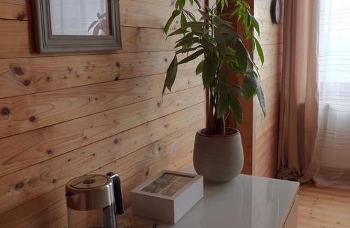 Bruchweiler Apartment | Gemütliche neu Gestaltete Doppelzimmer mit Kaffeemaschine und Wasserkocher