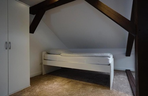 Region Hannover District Apartment | Gemütliche Unterkunft für bis zu 11 Personen.