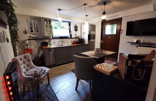 Furstenfeldbruck District Apartment | Gemütliche Wohnung im Grünen +Sauna +Garten + Terrasse