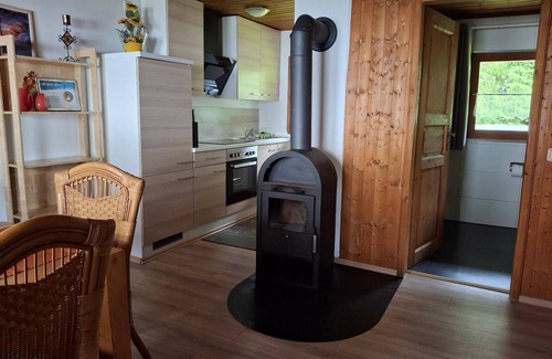 Eppenschlag Apartment | Gemütliches Ferienhaus umrahmt von Wiesen und Wäldern
