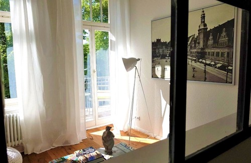 Reudnitz-Thonberg Apartment | Gem at the park (2 balconies) - Center Southeast