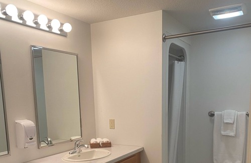 Saint Marys Allen County Apartment | GEN-D Retreat: Intentional Getaways, Convenient Lodging.