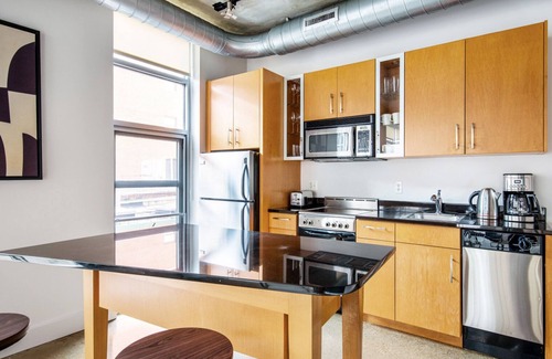 Logan Circle Apartment | Generous Logan Circle 2BR w/W/D, Roof BBQ, walk to Metro, by Blueground