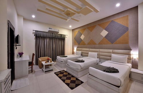 Mirzapur Hotel | GenX Mirzapur