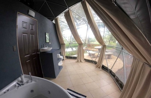 Florencia House | Geodesic Dome 01, Jacuzzi with Hydromassage, 20 min from La Fortuna