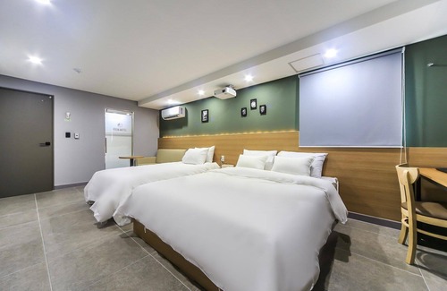 Somun Hotel | Geojedo Gohyeon Poem