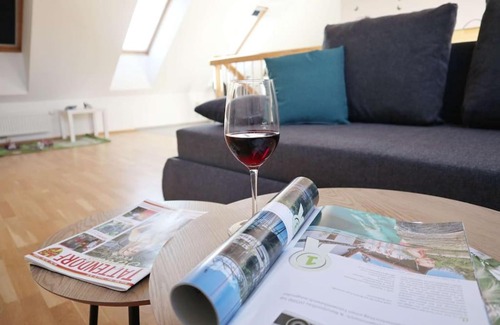 Tattendorf Apartment | geräumige Dachgeschoßwohnung