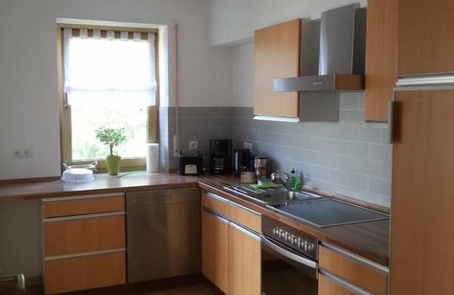 Falkenberg Apartment | Geräumige Ferienwohnung für bis zu 4 Personen mit Terrasse
