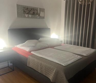 Rastede Apartment | Geräumige Gästewohnung Andi im Herzen von Rastede - Küche - WLAN - Stellplatz