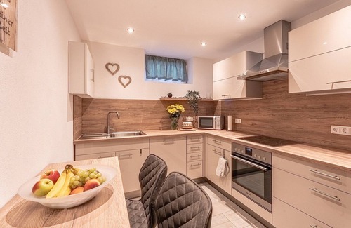 Grafenried Apartment | Geräumige Wohnung mit Sauna