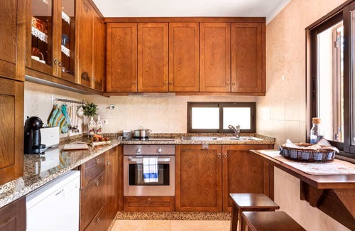 Vilar da Veiga Cottage | Gerês Mountain Lake Views by Gerês Casas