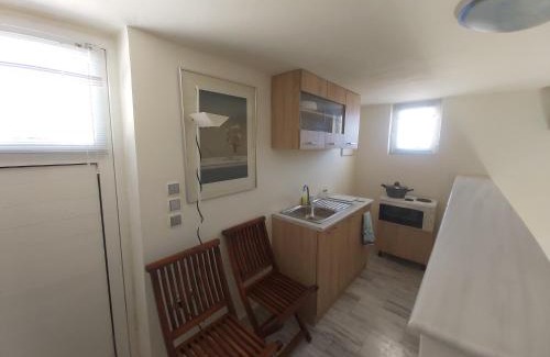 Kineta Apartment | Geranium Villa by the sea
