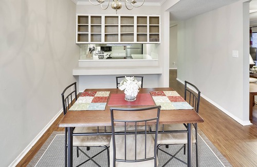 Germantown Condo | Germantown - 30 day minimum