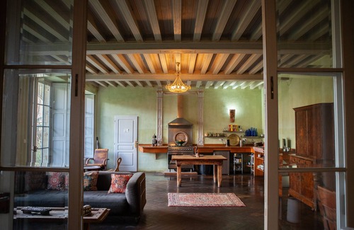 Chalabre Apartment | Gertrud's Suite - suite in shared Village Chateau