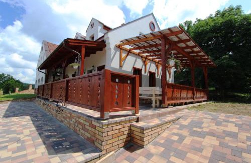 Garab House | Gesztenyés Vendégház