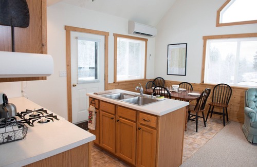 Corvallis Cabin | Get Away From It All At This Mountain Paradise