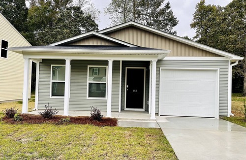 Sunset Beach Cottage | Get Comfy and Stay Awhile -Sunset Cottage- 5 min from Golfing!