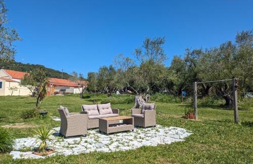 Agios Stefanos Avliotes House | Getaway to Relax & Play at Meraki