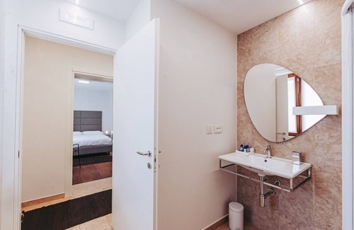 Badia Calavena Bed & Breakfast | Giada, room with bathroom.Villa Riva, tranquility,at the foot of the Little Dolomites.