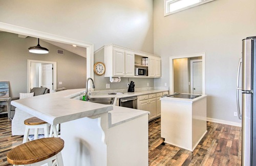 Gilbert House | Gilbert Lakefront Retreat w/Private Dock!