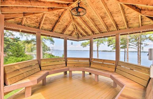 Gilbert House | Gilbert Lakefront Retreat with Private Dock!