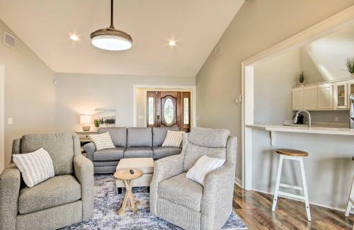 Gilbert House | Gilbert Lakefront Retreat with Private Dock!