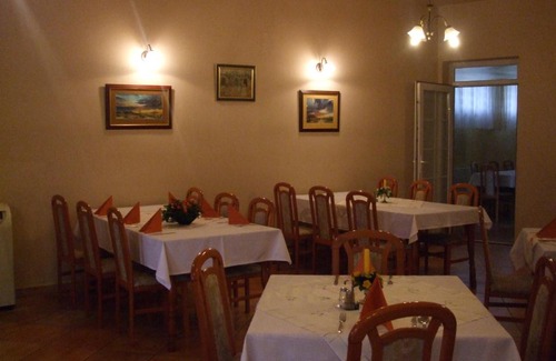 Pilisvorosvar Bed & Breakfast | Gilde Panzió
