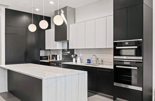 SoHo Apartment | Gilded Loft by Rove Travel | 2BR Vibrant Loft