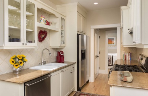 Historic Eastside House | Girlfriends Get-Away & Family.2 Blks To Wine, Dine, Shop, Plaza, Canyon