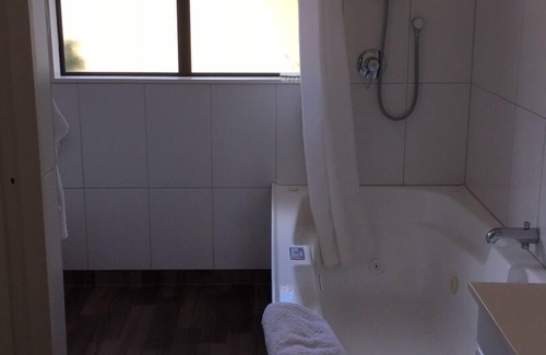 Gisborne Apartment | Gisborne City Beach Apartment - Pet Friendly