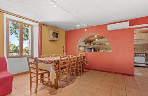 Bargeme House | Gite Bastide