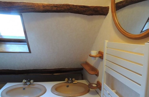 Champsecret Cottage | Gite Champsecret, 1 bedroom, 3 persons
