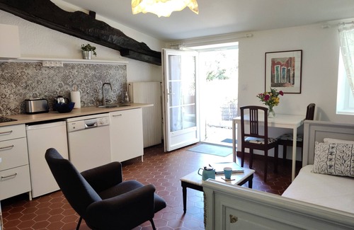 Camblanes-et-Meynac Apartment | Gite chateau Ysard