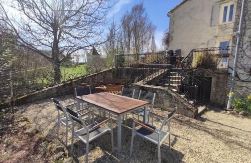 Ronsenac House | Gite Chez Grigri pour max 11 pers avec piscine chauffée et jardin