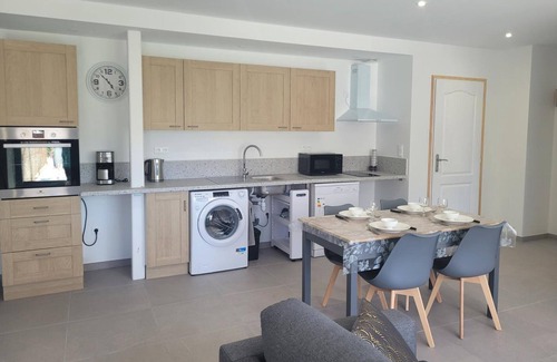 Couzon Cottage | Gite Couzon, 1 bedroom, 2 persons