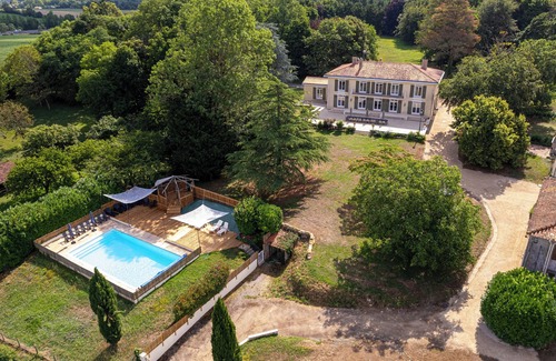 Sainte-Hermine House | Gite D'exception en Vendée Jusqu'à 25 Personnes