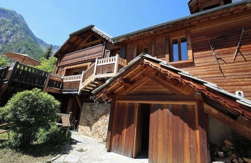 Chantelouve Ski Chalet | Gite Dans un Très Beau Chalet Parc des Ecrins