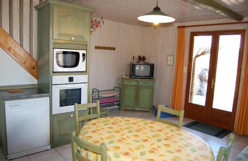 Paroisse des Monts de Bienne House | gite de France in old farm park of Haut Jura