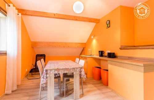 Les Marches House | Gite DE Maltaverne - LES Marches