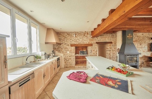 Villette-les-Arbois Cottage | Gite des flâneurs du Jura: Large holiday home for 15 people near Arbois. Land, c