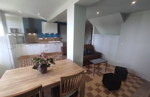Saint-Didier Cottage | Gîte du Lynx, renovated farmhouse with a great view
