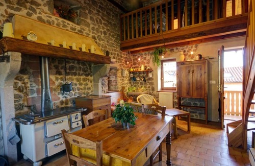 Essertines-en-Chatelneuf Cottage | Gite Essertines-en-Châtelneuf, 2 bedrooms, 6 persons