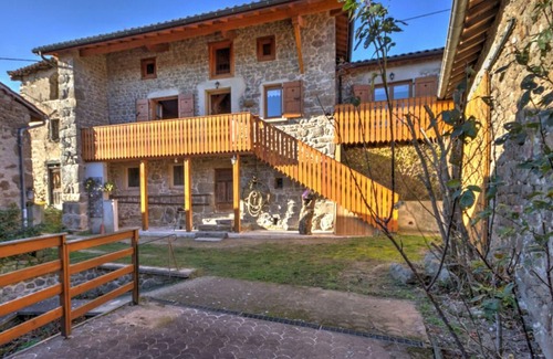 Essertines-en-Chatelneuf Cottage | Gite Essertines-en-Châtelneuf, 2 bedrooms, 6 persons