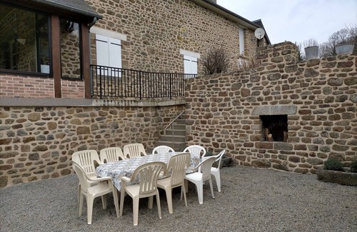 Saint-Mars-sur-Colmont House | Gite Familial Idéal Pour 11 à 12 Personnes Nature-détente-jeux de Plein air