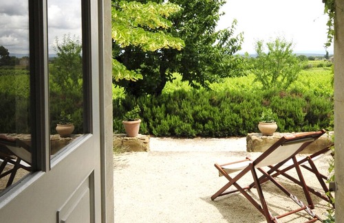 Maubec Apartment | Gîte Figuier - in the Provencal farmhouse of Domaine Faverot