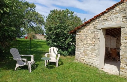 Hergugney House | Gîte for 4 to 6 people. Between Nancy and Épinal. Discover the city of landscapes