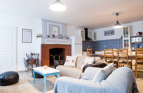 Bougneau House | Gîte for holidaymakers, curists, seasonal workers
